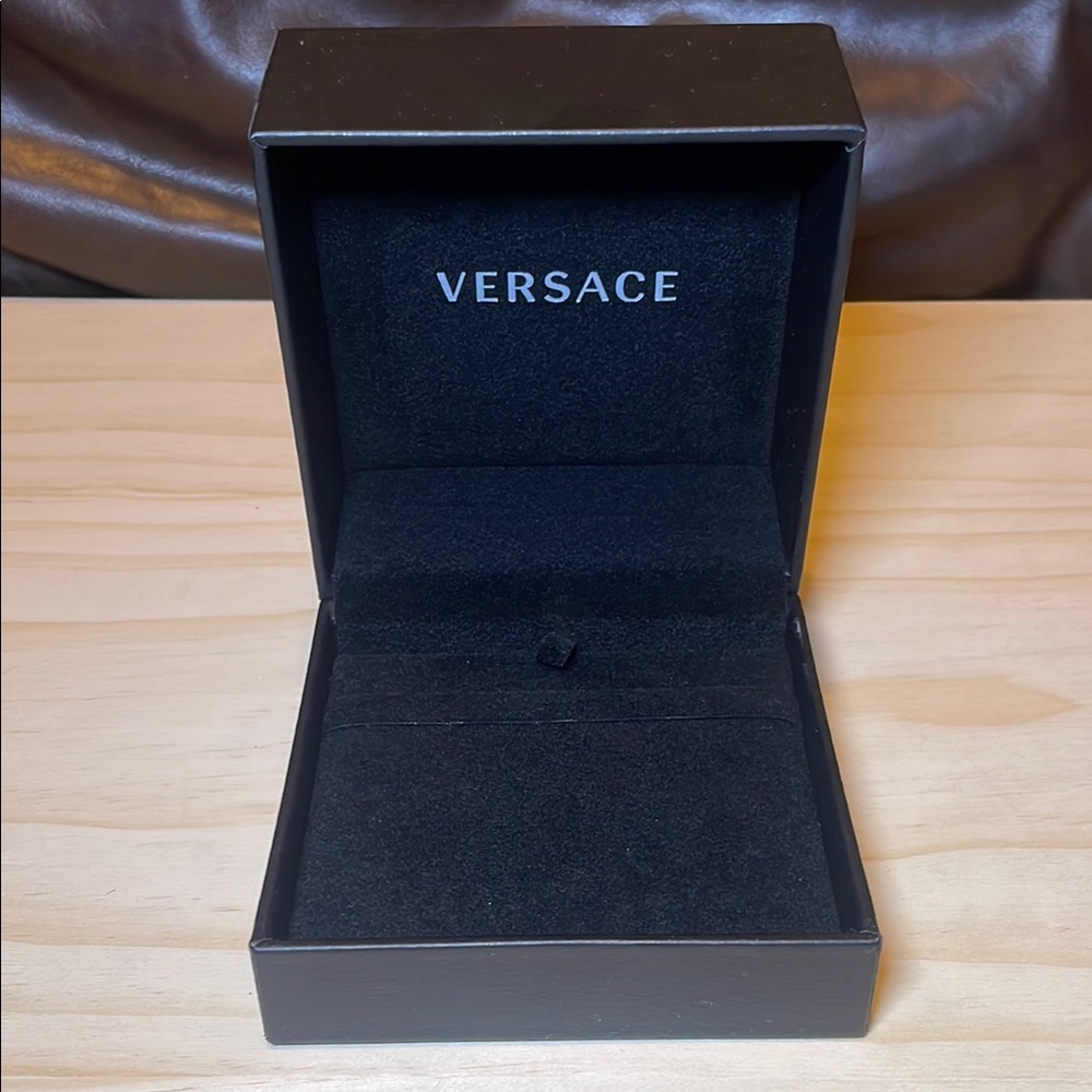 Versace Leathered Accessory Box - Picture 2 of 7